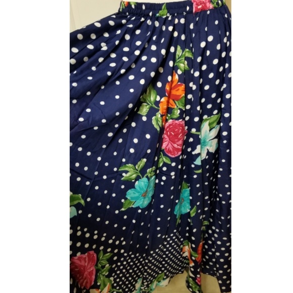 🆕️⬇️Navy Polka Dot & Floral Mix Print Maxi Skirt - Picture 5 of 8